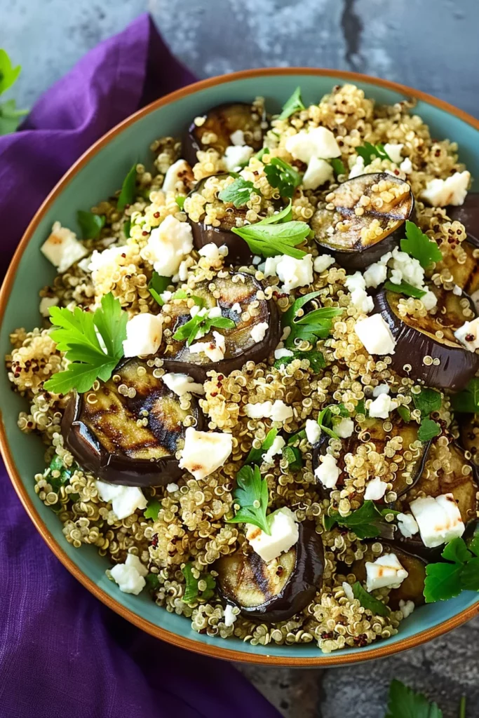 Salade de Quinoa Aubergines Grillées et Feta: Explosion de Saveurs & Fraîcheur