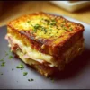 Croque-Monsieur au Four, savoureux et croustillant, prêt à être dégusté.