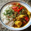 Recette de poulet au curry ultra gourmand servie avec du riz