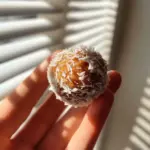 Boules d'énergie au gâteau aux carottes