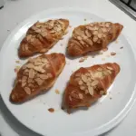 Croissants aux amandes
