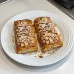 Pâtisserie sucrée aux amandes feuilletées