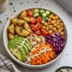 Plat de pommes de terre végétariens sains