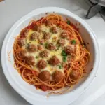 Spaghetti au four et boulettes de viande
